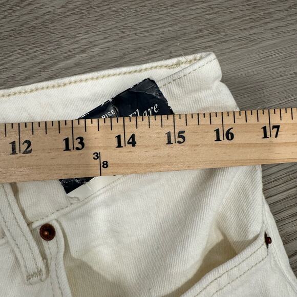 Abercrombie & Fitch The Vintage Flare High Rise VTG White Curve Love 32 14R - Picture 3 of 7